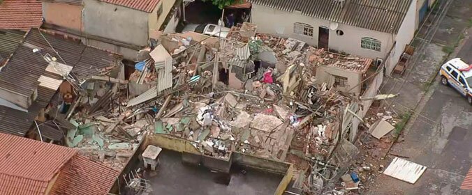 Prédios desabam em BH